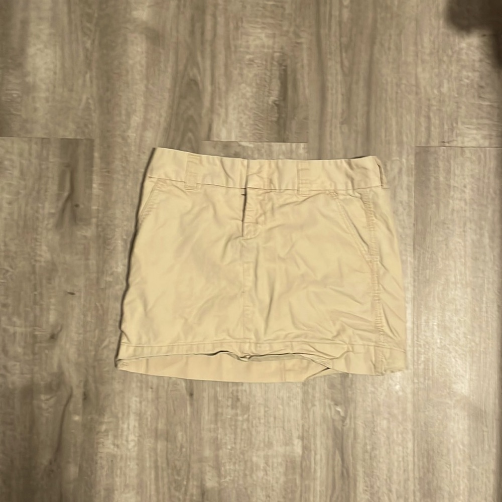 Cute Khaki mini skirt